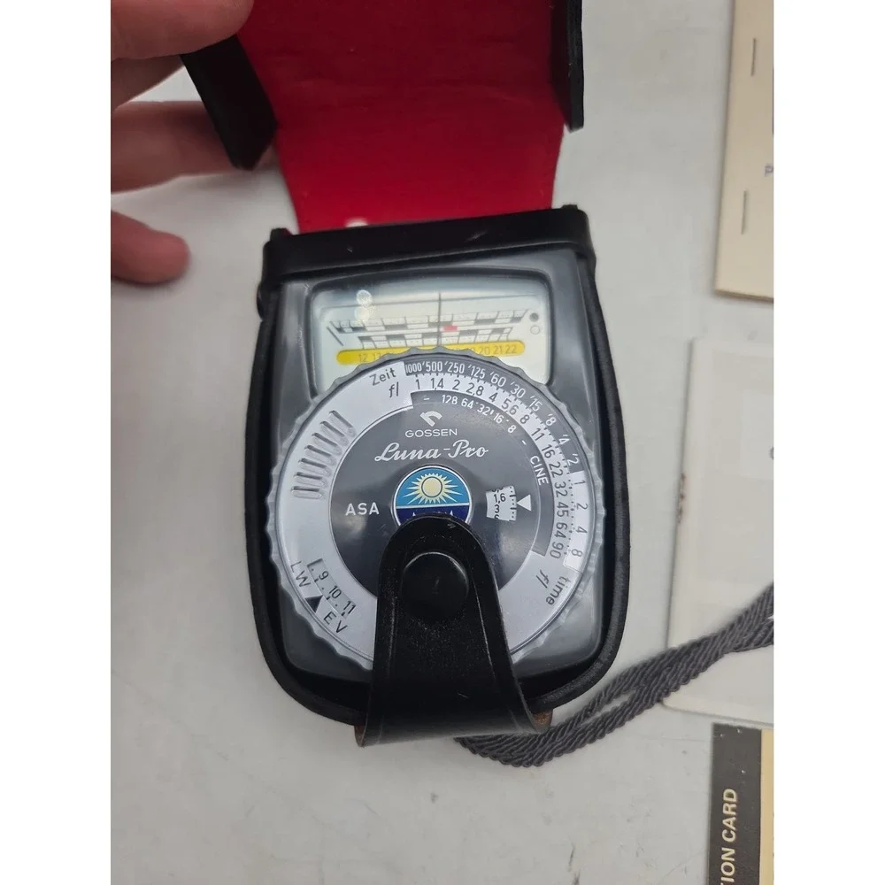 Gossen Luna-Pro Light Meter with Leather Case Box Manual Plus New Batteries
